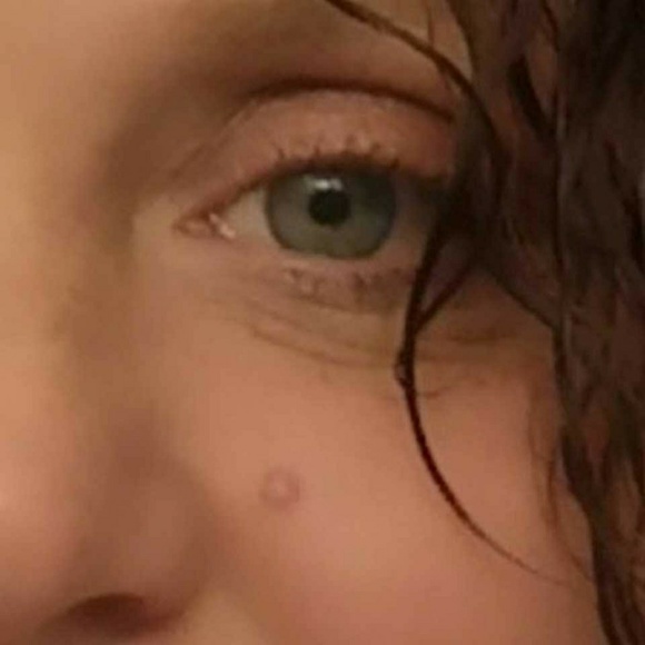 Meet your Posher, Elizabeth - Picture 2 of 2